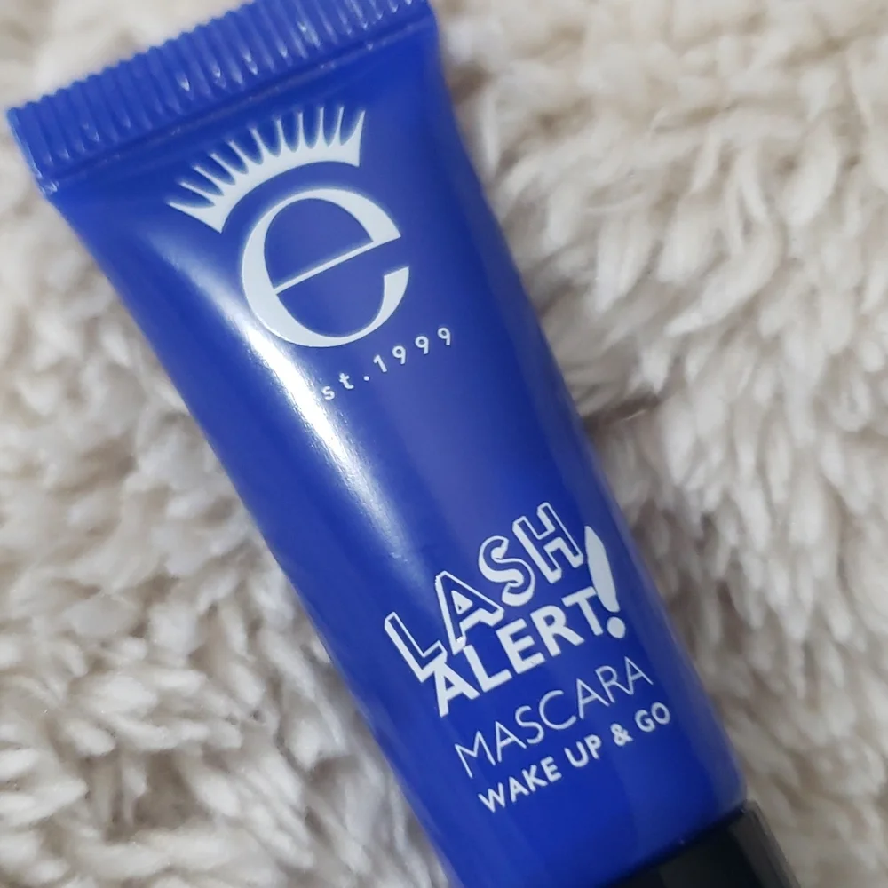 EYEKO LASH ALERT WAKE UP AND GO CAFFEINE ENRICHED MASCARA.